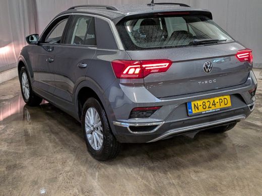 Volkswagen T-Roc 1.0 TSI 110 pk Style | Parkeersensoren | Navigatie | Cruise control adaptief | ActivLease financial lease