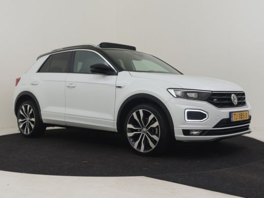 Volkswagen T-Roc 1.5 TSI Sport R-line 150pk/DSG/AUTO Panorama dak | Camera achter | Navigatie | App connect | Adap... ActivLease financial lease