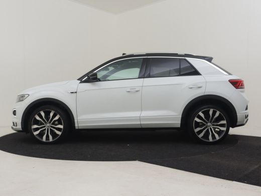 Volkswagen T-Roc 1.5 TSI Sport R-line 150pk/DSG/AUTO Panorama dak | Camera achter | Navigatie | App connect | Adap... ActivLease financial lease