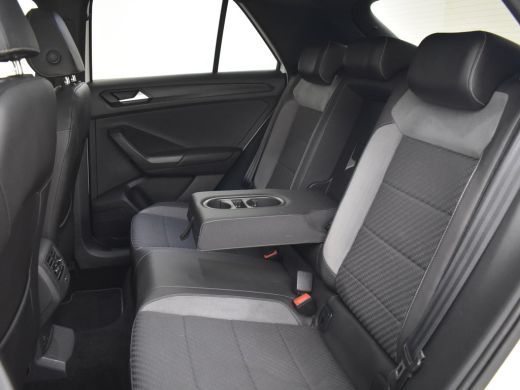 Volkswagen T-Roc 1.5 TSI Sport R-line 150pk/DSG/AUTO Panorama dak | Camera achter | Navigatie | App connect | Adap... ActivLease financial lease