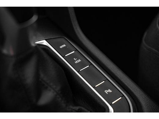 Volkswagen Tiguan 1.4 TSI eHybrid 245PK DSG | Panorama Dak | Apple Carplay | Navi | ActivLease financial lease