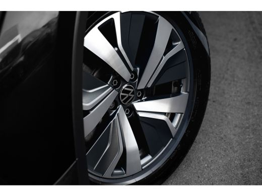Volkswagen Tiguan 1.4 TSI eHybrid 245PK DSG | Panorama Dak | Apple Carplay | Navi | ActivLease financial lease