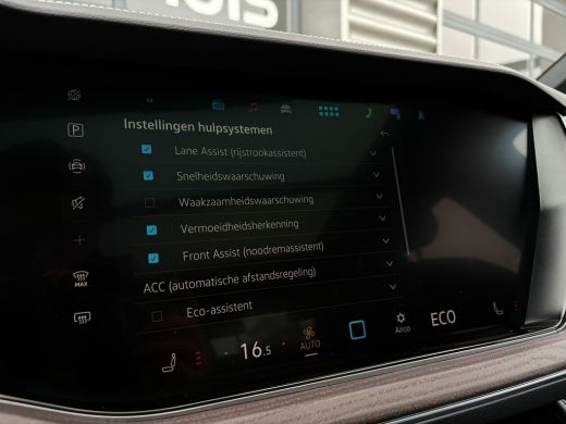 Volkswagen Touareg 3.0 TSi eHybrid 340 pk 4MOTION Elegance | Luchtvering | Elektrische Panoramadak | Achteruitrijcam... ActivLease financial lease