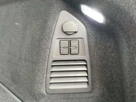 Volkswagen Touareg 3.0 TSi eHybrid 340 pk 4MOTION Elegance | Luchtvering | Elektrische Panoramadak | Achteruitrijcam... ActivLease financial lease