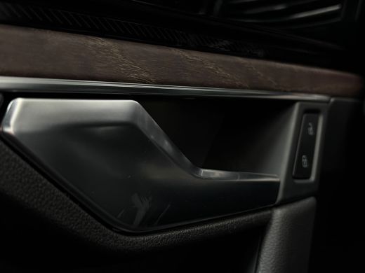 Volkswagen Touareg 3.0 TSi eHybrid 340 pk 4MOTION Elegance | Luchtvering | Elektrische Panoramadak | Achteruitrijcam... ActivLease financial lease