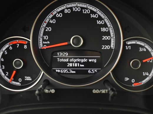 Volkswagen up! 1.0 65pk | Navigatie via smartphone | Cruise control | Airco | Parkeersensoren achter | Camera ac... ActivLease financial lease