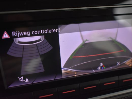 Volkswagen up! 1.0 65pk | Navigatie via smartphone | Cruise control | Airco | Parkeersensoren achter | Camera ac... ActivLease financial lease