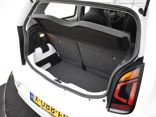 Volkswagen up! 1.0 65pk | Navigatie via smartphone | Cruise control | Airco | Parkeersensoren achter | Camera ac... ActivLease financial lease