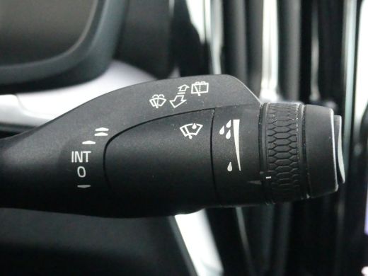 Volvo  V60 2.0 B3 Business Pro | TREKHAAK | ADAPTIVE CRUISE | DODEHOEKDETECTIE | STOEL+STUURVERWARMING | CAM... ActivLease financial lease