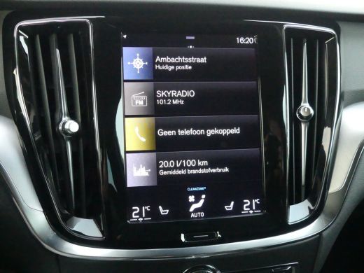 Volvo  V60 2.0 B3 Business Pro | TREKHAAK | ADAPTIVE CRUISE | DODEHOEKDETECTIE | STOEL+STUURVERWARMING | CAM... ActivLease financial lease