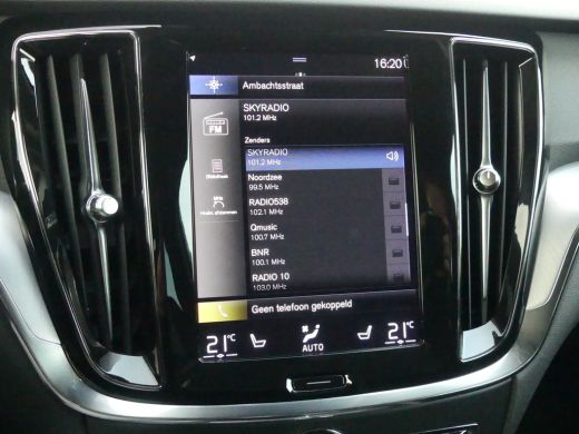 Volvo  V60 2.0 B3 Business Pro | TREKHAAK | ADAPTIVE CRUISE | DODEHOEKDETECTIE | STOEL+STUURVERWARMING | CAM... ActivLease financial lease