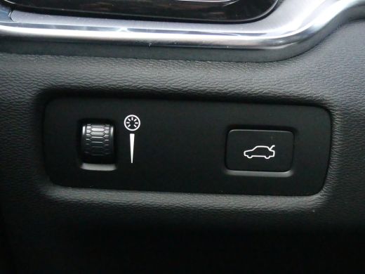 Volvo  V60 2.0 B3 Business Pro | TREKHAAK | ADAPTIVE CRUISE | DODEHOEKDETECTIE | STOEL+STUURVERWARMING | CAM... ActivLease financial lease