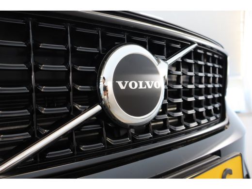 Volvo  XC40 T4 211PK Plus Dark | HK Audio | Memory | Getint Glas | Cruise Control | Stoel&Stuur Verw. ActivLease financial lease