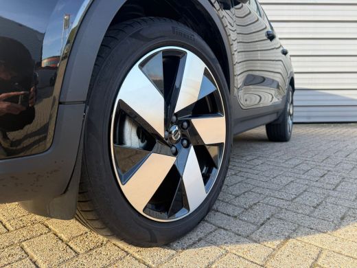 Volvo  XC40 T4 211PK Plus Dark | HK Audio | Memory | Getint Glas | Cruise Control | Stoel&Stuur Verw. ActivLease financial lease