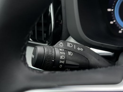 Volvo  XC60 2.0 B4 R-Design | Pano | 360 Camera | Memory | Harman Kardon ActivLease financial lease