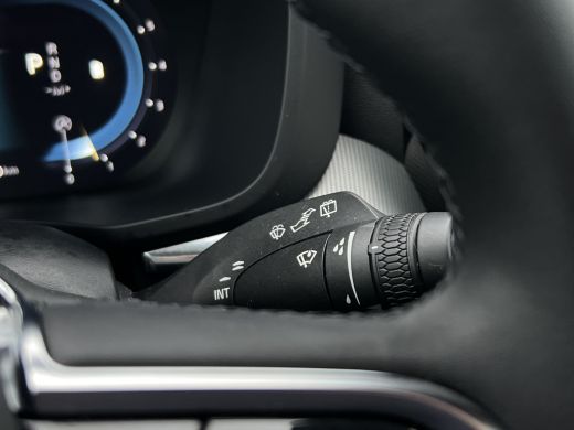 Volvo  XC60 2.0 B4 R-Design | Pano | 360 Camera | Memory | Harman Kardon ActivLease financial lease