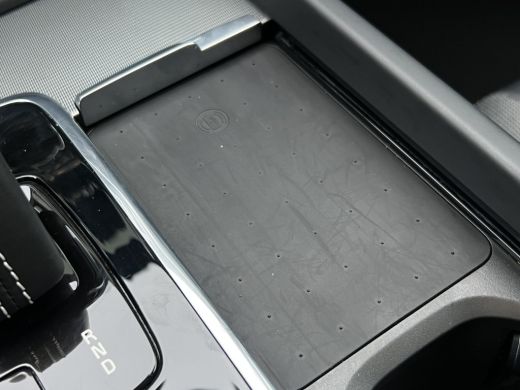 Volvo  XC60 2.0 B4 R-Design | Pano | 360 Camera | Memory | Harman Kardon ActivLease financial lease