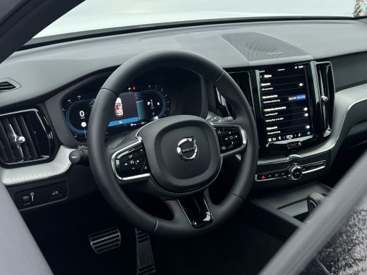 Volvo  XC60 2.0 B4 R-Design | Pano | 360 Camera | Memory | Harman Kardon ActivLease financial lease