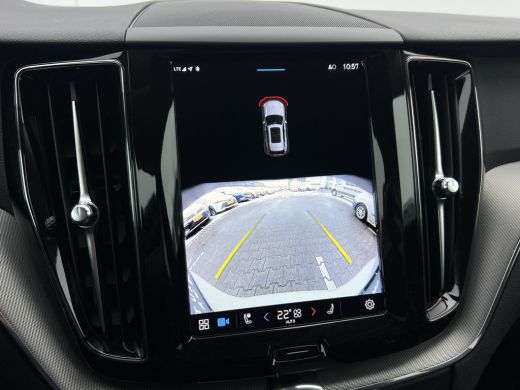 Volvo  XC60 B4 Plus Dark | Trekhaak | Navi | Camera | Memory ActivLease financial lease