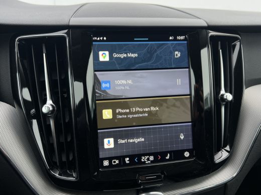 Volvo  XC60 B4 Plus Dark | Trekhaak | Navi | Camera | Memory ActivLease financial lease