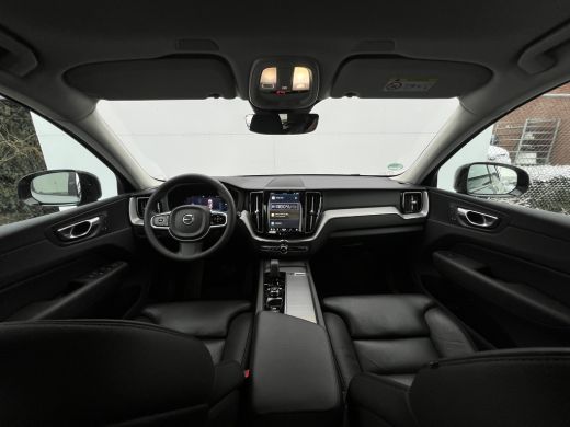 Volvo  XC60 B4 Plus Dark | Trekhaak | Navi | Camera | Memory ActivLease financial lease