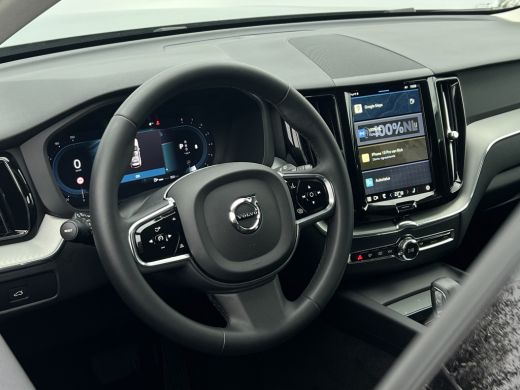 Volvo  XC60 B4 Plus Dark | Trekhaak | Navi | Camera | Memory ActivLease financial lease