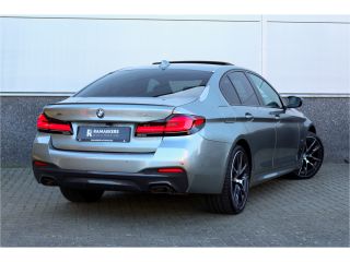 BMW 5 Serie 545e xDrive Individual Soft Close / M-zetels / Leder dashboard /