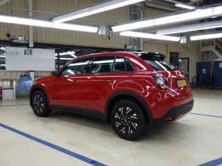 Fiat 600 RED 54 kWh 156pk 3 Fase | Navigatie by App | Cruise Control | Parkeersensoren | Keyless-Start | F...