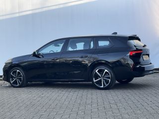Opel Astra Sports Tourer 1.6 Turbo 260pk Hybrid PHEV Carplay Sensoren voor/achter Dab Adaptieve cruise