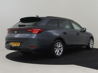 Seat Leon Sportstourer 1.0 eTSI Style Business Intense 111pk DSG/AUTO | Trekhaak | Camera achter | Adaptief...