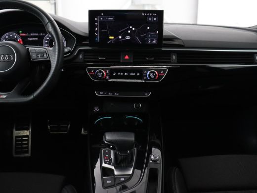 Audi A4 35 TFSI S edition Competition | Panoramadak | Stoelverwarming | Virtual Cockpit | Carplay | Half ... ActivLease financial lease
