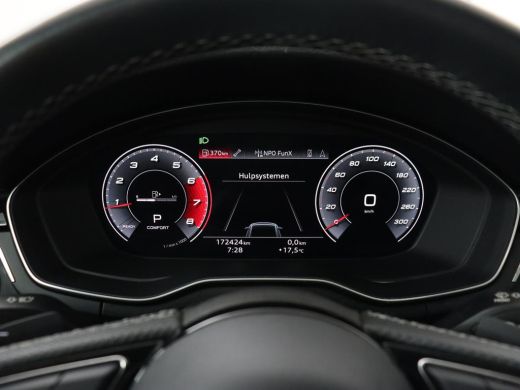 Audi A4 35 TFSI S edition Competition | Panoramadak | Stoelverwarming | Virtual Cockpit | Carplay | Half ... ActivLease financial lease