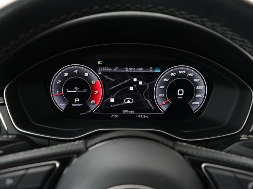 Audi A4 35 TFSI S edition Competition | Panoramadak | Stoelverwarming | Virtual Cockpit | Carplay | Half ... ActivLease financial lease