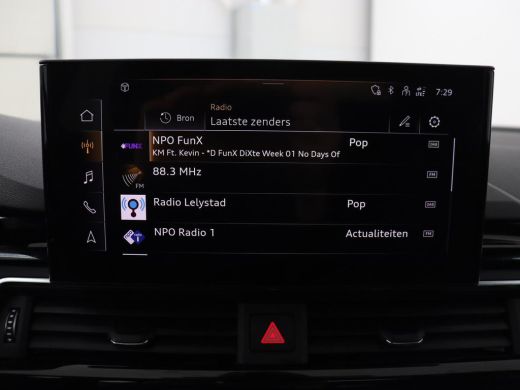 Audi A4 35 TFSI S edition Competition | Panoramadak | Stoelverwarming | Virtual Cockpit | Carplay | Half ... ActivLease financial lease