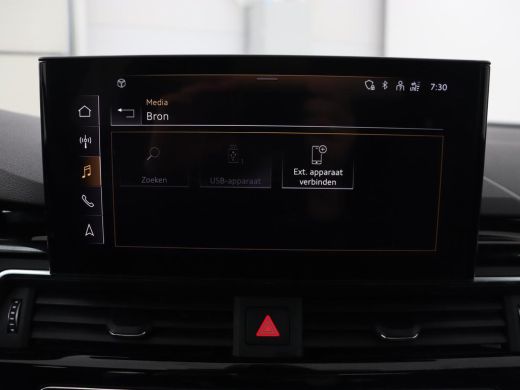 Audi A4 35 TFSI S edition Competition | Panoramadak | Stoelverwarming | Virtual Cockpit | Carplay | Half ... ActivLease financial lease