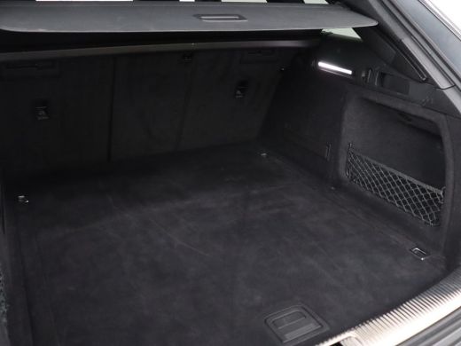 Audi A4 35 TFSI S edition Competition | Panoramadak | Stoelverwarming | Virtual Cockpit | Carplay | Half ... ActivLease financial lease