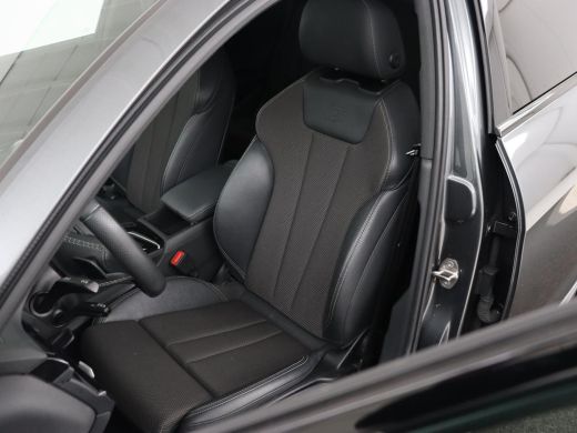 Audi A4 35 TFSI S edition Competition | Panoramadak | Stoelverwarming | Virtual Cockpit | Carplay | Half ... ActivLease financial lease