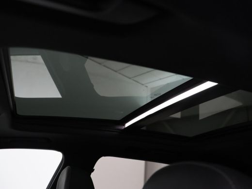 Audi A4 35 TFSI S edition Competition | Panoramadak | Stoelverwarming | Virtual Cockpit | Carplay | Half ... ActivLease financial lease