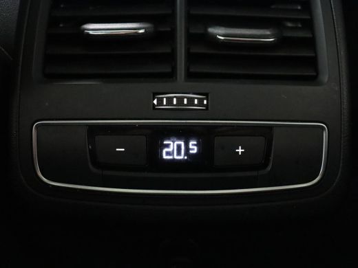 Audi A4 35 TFSI S edition Competition | Panoramadak | Stoelverwarming | Virtual Cockpit | Carplay | Half ... ActivLease financial lease