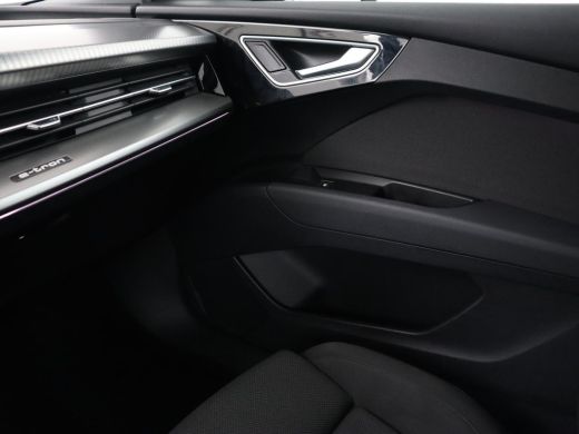Audi Q4 e-tron 40 Launch Edition Advanced 77 kWh | Stoelverwarming | Adaptive cruise | Camera | SONOS Sound | Ma... ActivLease financial lease