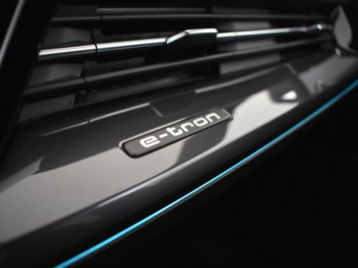 Audi Q4 e-tron 40 S edition 77 kWh 204pk | Head up display | Camera achter | Sons Audio | Navigatie | App connec... ActivLease financial lease