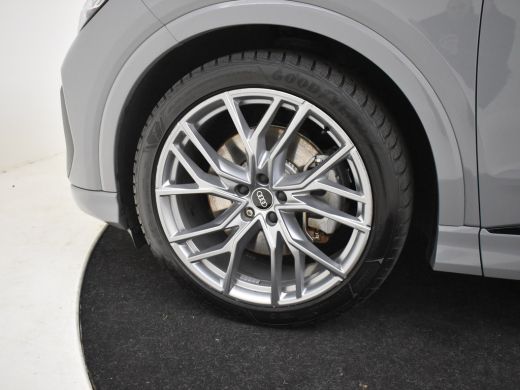 Audi Q4 e-tron 40 S edition 77 kWh 204pk | Head up display | Camera achter | Sons Audio | Navigatie | App connec... ActivLease financial lease