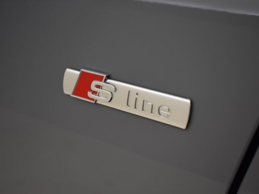 Audi Q4 e-tron 40 S edition 77 kWh 204pk | Head up display | Camera achter | Sons Audio | Navigatie | App connec... ActivLease financial lease