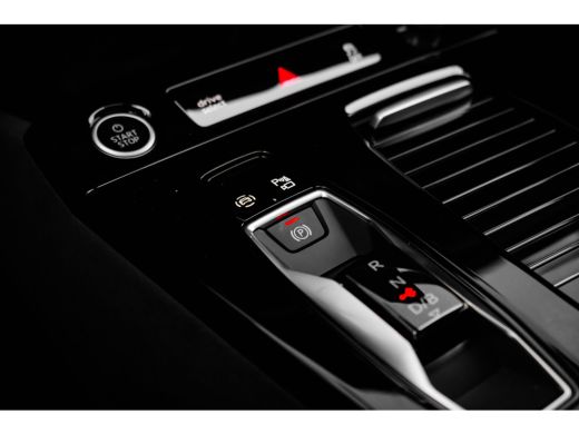 Audi Q6 e-tron S edition | Adaptive air suspension | Adaptive cruise control | Audi sound system ActivLease financial lease