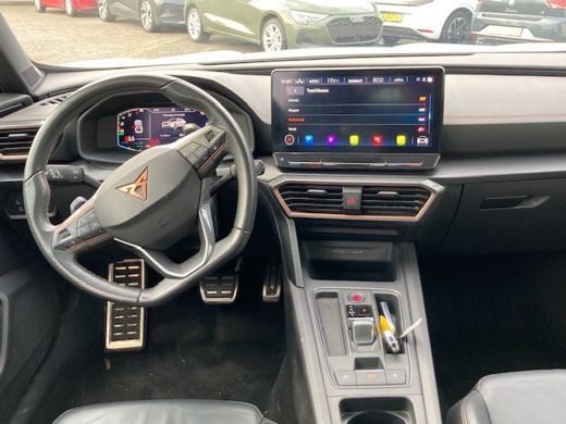 CUPRA Formentor 1.4 e-Hybrid VZ Performance | Panorama dak | Dodehoekdetectie | Camera achter | Adaptief cruise c... ActivLease financial lease