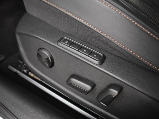 CUPRA Formentor 1.4 e-Hybrid VZ Performance | SOH 100%! Panorama dak | Dodehoekdetectie | Camera achter | Adaptie... ActivLease financial lease