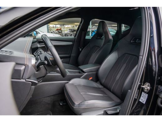 CUPRA Formentor 1.4 e-Hybrid VZ Performance | PHEV/245PK | Adap cruise | Camera | Stuur+Stoel verwarming | Apple ... ActivLease financial lease