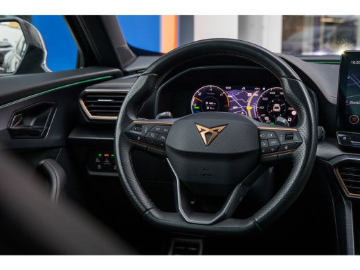 CUPRA Formentor 1.4 e-Hybrid VZ Performance | PHEV/245PK | Adap cruise | Camera | Stuur+Stoel verwarming | Apple ... ActivLease financial lease