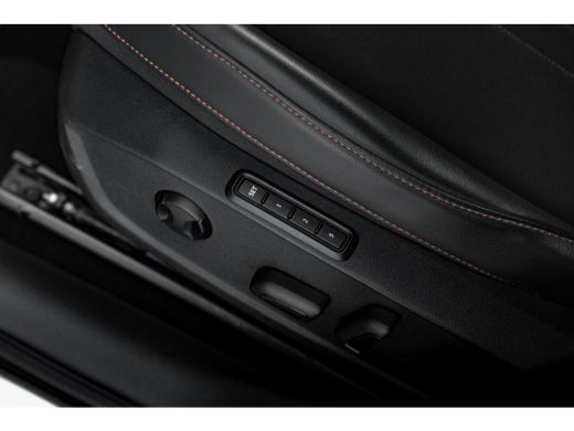 CUPRA Leon Sportstourer 1.4 e-Hybrid 245 PK VZ Business Dodehoekdetectie | Adaptive cruise control | Keyless entry | Carplay ActivLease financial lease