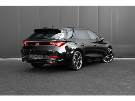 CUPRA Leon Sportstourer 1.4 e-Hybrid 245 PK VZ Business Dodehoekdetectie | Adaptive cruise control | Keyless entry | Carplay ActivLease financial lease